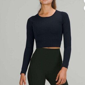 sz 8 lululemon ebb to street crop navy long sleeve